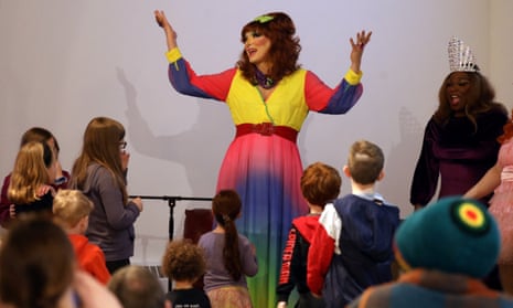 Veranda L'Ni dances with children during a Drag Show Story Hour in Chesterland, Ohio, on 1 April.