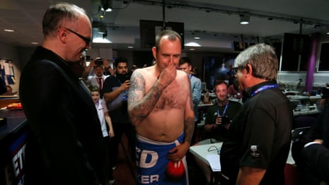 Snooker champion Mark Williams keeps promise and strips naked – video