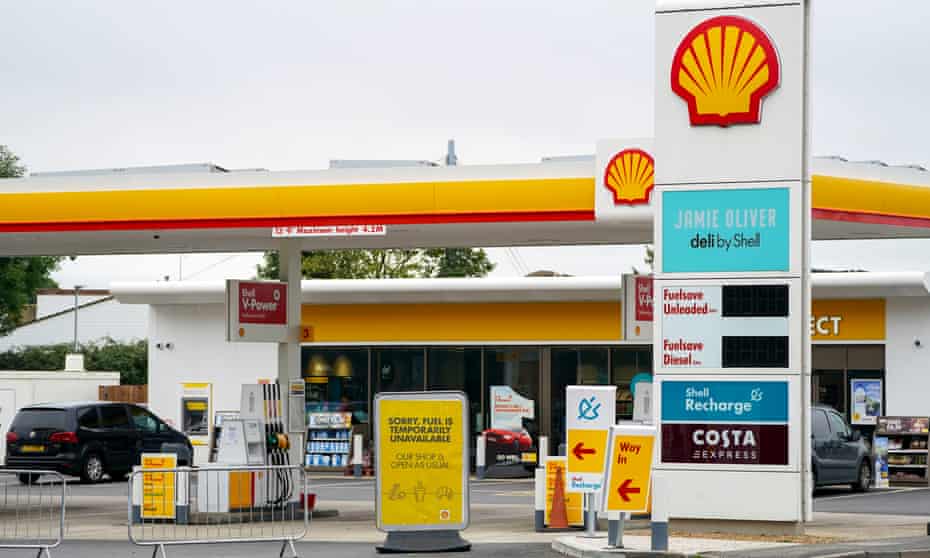 A 'no fuel' sign on the forecourt of a Shell petrol station in Reading, Berkshire, today