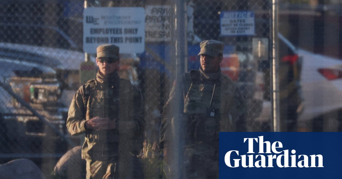 Trump administration asks supreme court to permit National Guard troops in Illinois
