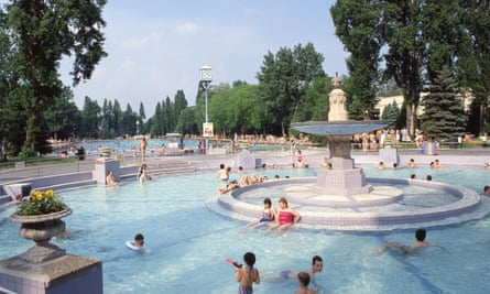 Palatinus open-air thermal water park, Margaret Island, Budapest, Hungary