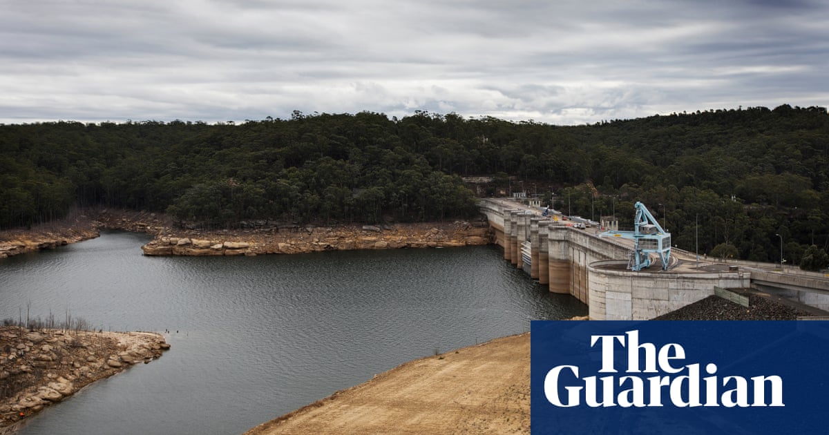 NSW to get new dam as part of $1bn drought emergency boost - The Guardian