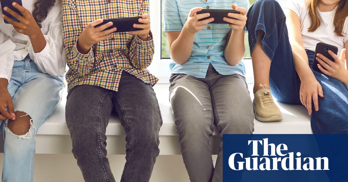 Australian-style social media ban for under-16s 'a retrograde step', say UK charities