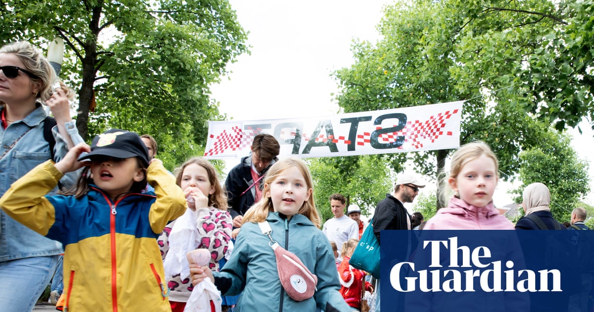 Dutch children are unusually happy and healthy. Is it because of the Avondvierdaagse?
