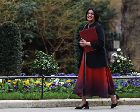 Government officials meeting to discuss visa policy changes