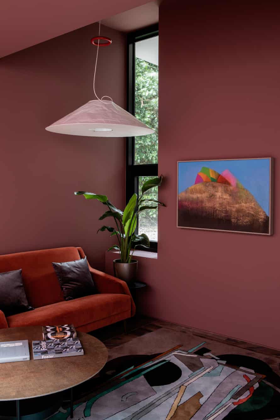 Smaller rooms are decorated in berry-red, deep blue and mallard-duck green.