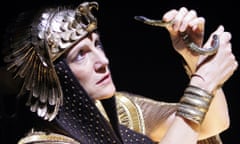 Harriet Walter as Cleopatra in 2006