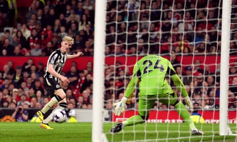 Newcastle United's Anthony Gordon shoots wide during the Premier League match at Manchester United.