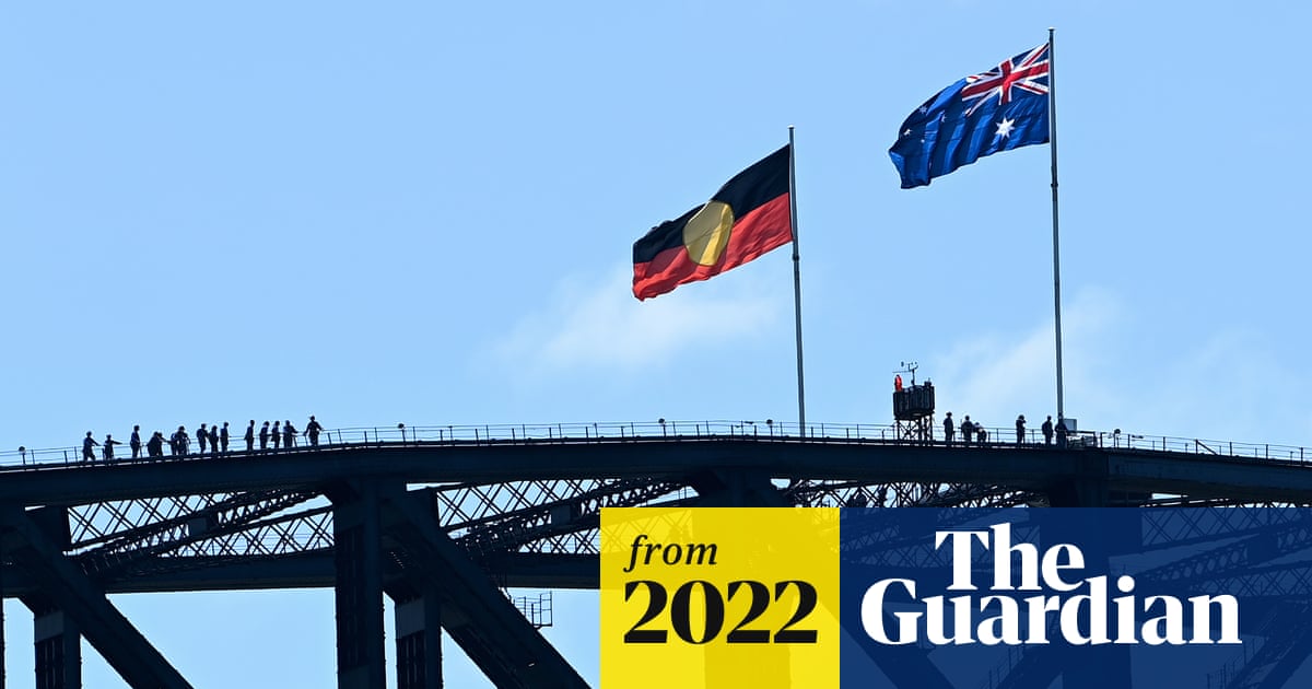 Aboriginal flag to permanently replace NSW flag on Sydney Harbour Bridge