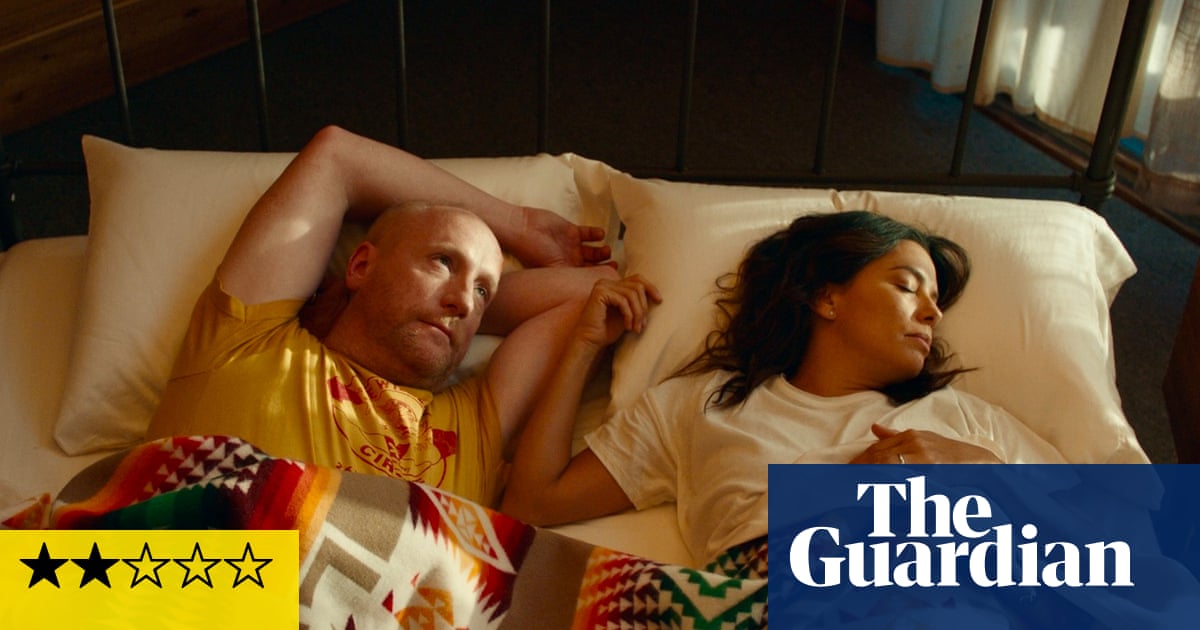 Unplugging review – Eva Longoria is relaxed in phone-addict detox relationship comedy