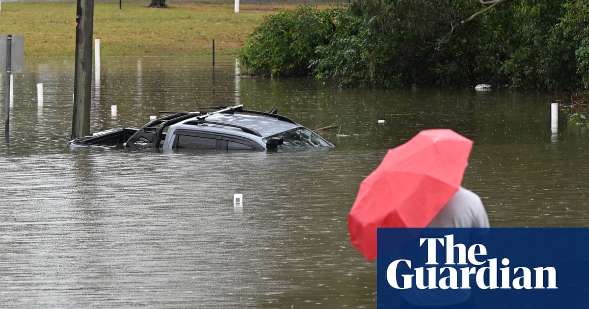 Severe storms and flood warnings hit eastern Australia