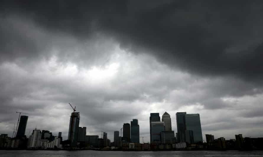 Rainclouds pass over Canary Wharf