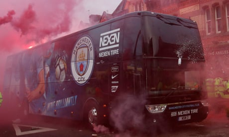 Resultado de imagem para police seek mobile footage of Manchester City bus attackers