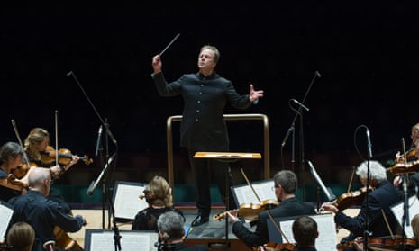 Sakari Oramo conducting the BBC Symphony Orchestra.