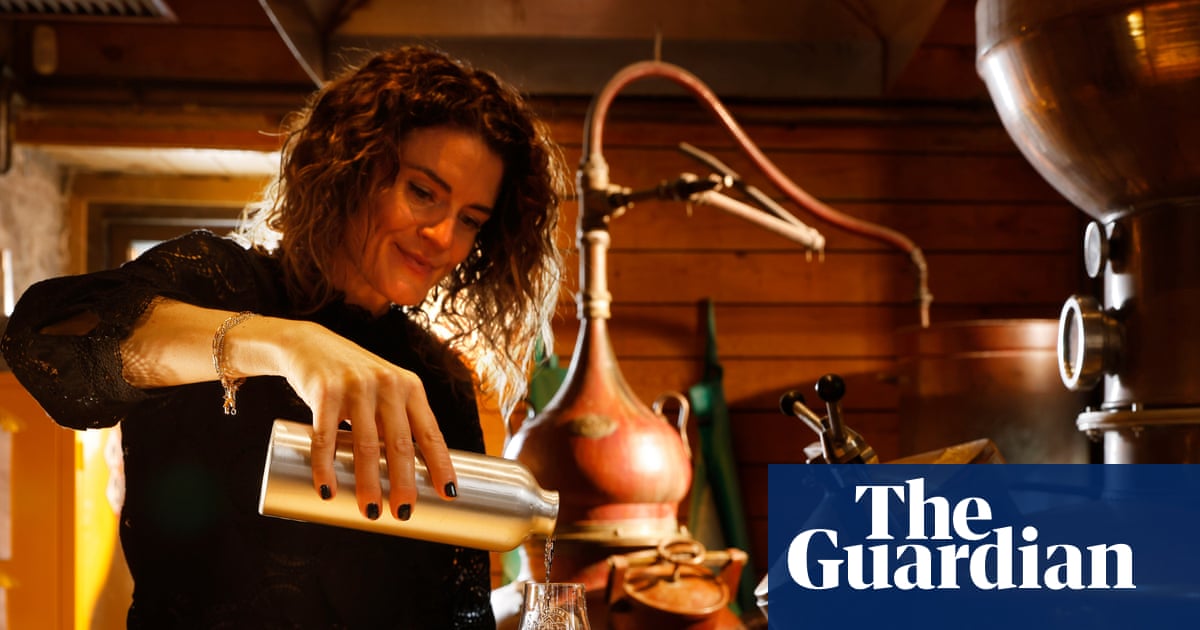 Green whisky? Scottish distillery tests eco-friendly aluminium bottles