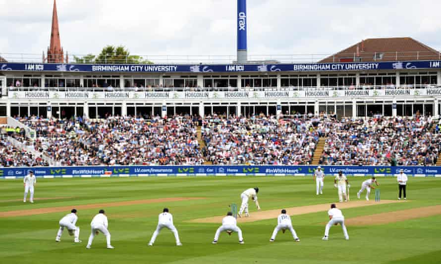 Matthew Potts of England bowls with five slips to Hanuma Vihari of India