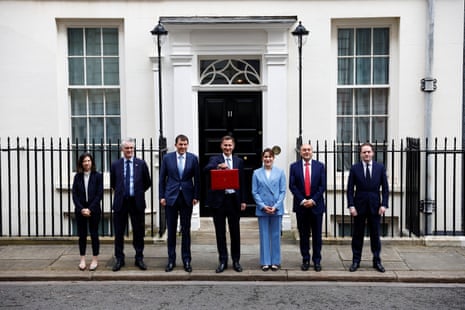 Hunt with his ministerial team.