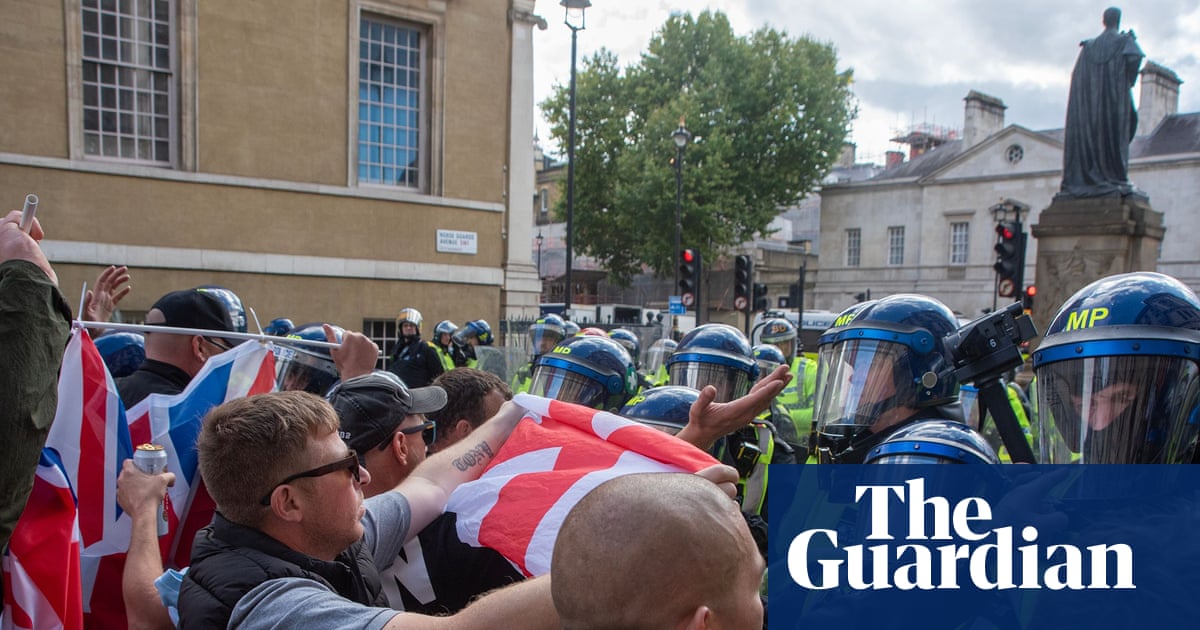 Musk's Grok AI bot falsely suggests Met misrepresented footage of clashes with far right