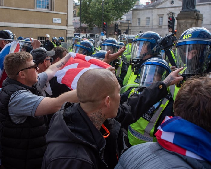 Police arrest man filmed at far-right rally allegedly calling for Keir Starmer to be shot