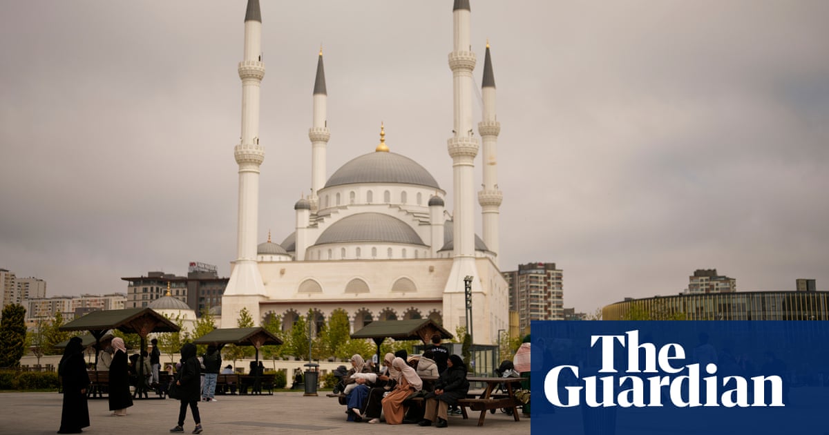 Turkey: 151 hurt jumping from buildings amid earthquake, say authorities