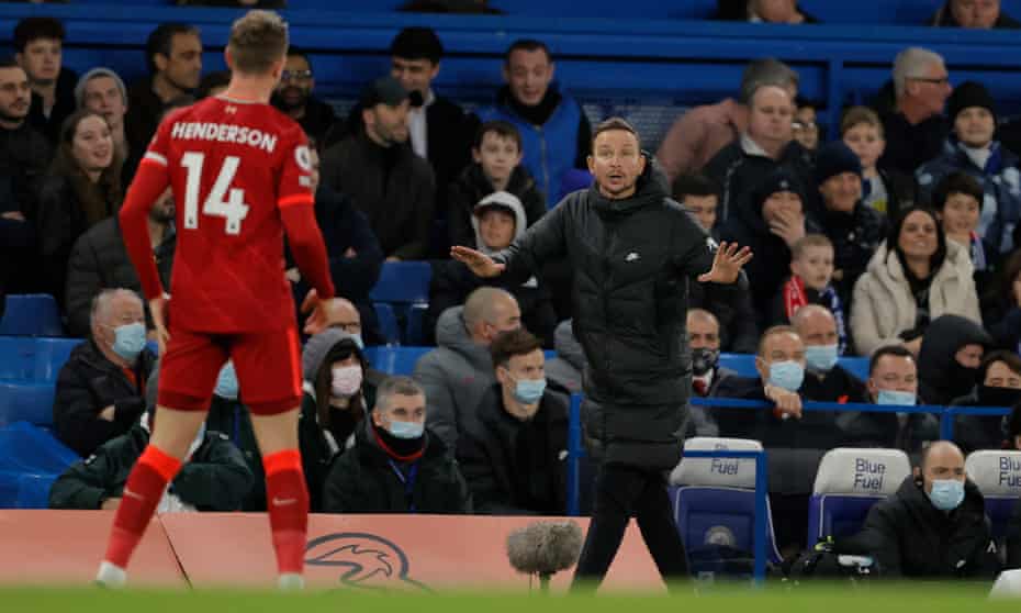 Pep Lijnders stands in for Jürgen Klopp during Liverpool’s draw at Chelsea last Sunday.