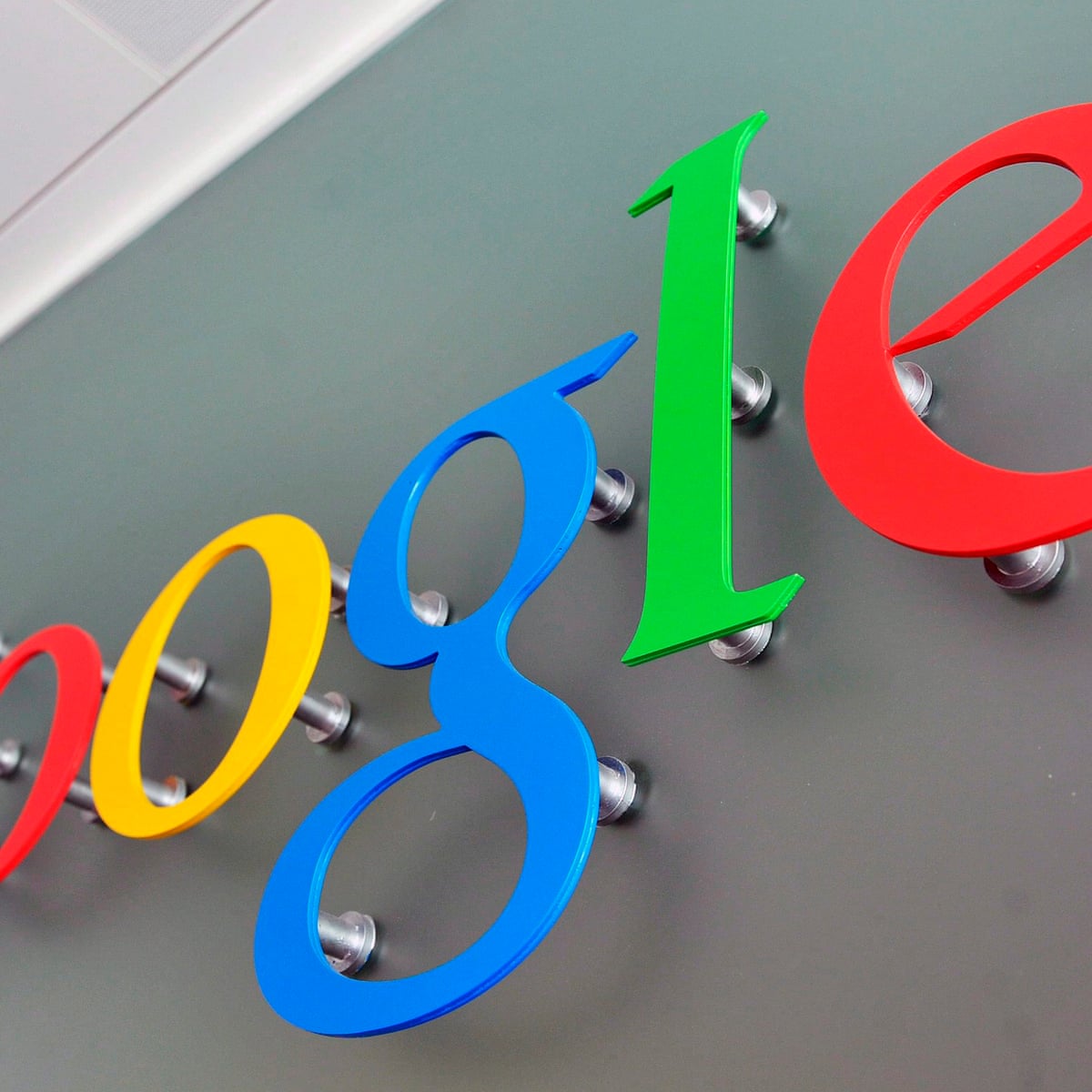 Google UK staff earned average wage of £160,000 each in 2015 | Google | The Guardian Google UK staff earned average wage of £160,000 each in 2015 | Google | The Guardian