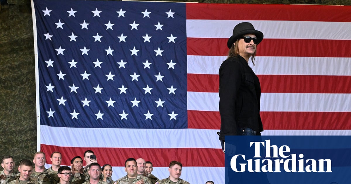 Army investigates after two helicopters hovered by Kid Rock’s pool as he saluted