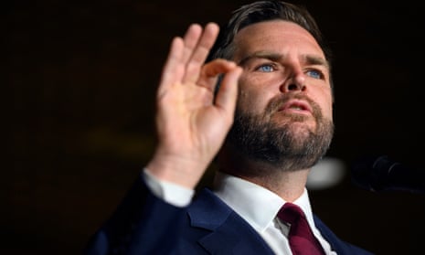 Tiếp tục nói đi, JD! Quan điểm rùng rợn của Vance về 'phụ nữ' đang khiến các cử tri nữ e ngại | Arwa Mahdawi |
Polarizing His Base</em></h3>
<p>Such blunt language reinforces in-group cohesion among Vance’s supporters, who may see it as blunt honesty against the polished “establishment” of Democratic messaging.<br />
<img decoding=