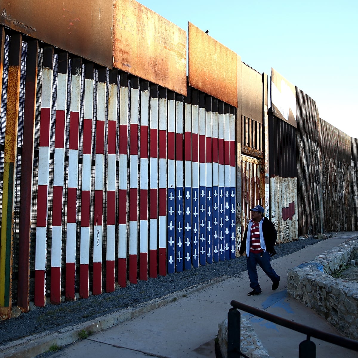 Prototypes For Trump S Mexico Border Wall To Be Built By September Us Politics The Guardian