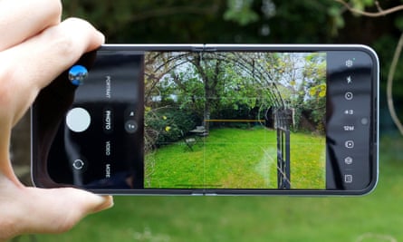 The camera app on the Samsung Galaxy Z Flip 6