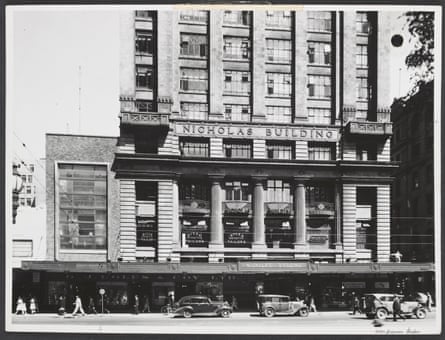 View across street towards the Nicholas Building housing Coles Variety Store, Swanston Street Melbourne, circa 1930s.
