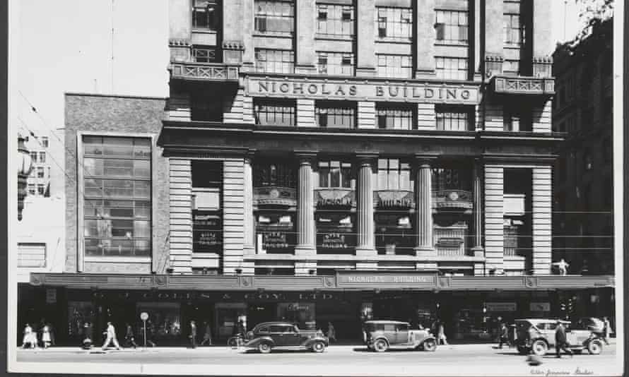 View across street towards the Nicholas Building housing Coles Variety Store, Swanston Street Melbourne, circa 1930s.