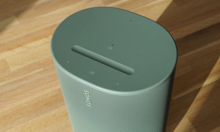 The top touch-sensitive controls of the Move 2.
