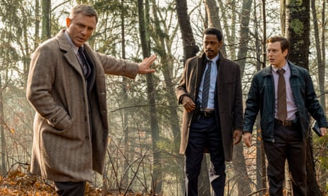 Daniel Craig, Lakeith Stanfield and Noah Segan in Knives Out.