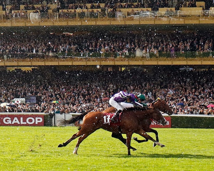 Prix de l’Arc de Triomphe 2025: Daryz catches hot favourite Minnie Hauk to win thriller – live