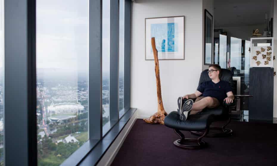 Gideon Aroni w Eureka Tower w Melbourne.
