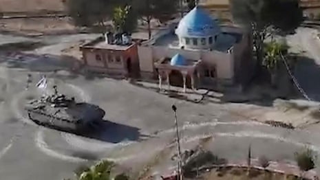 Israeli tanks enter Rafah and take control of Palestinian side of crossing – video