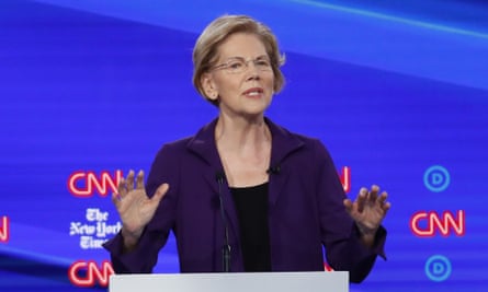 Elizabeth Warren Was Attacked From All Sides In Debate And She Barely Batted An Eye Us Elections 2020 The Guardian