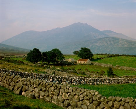 Mound in Barrahaurin,glenaknockane