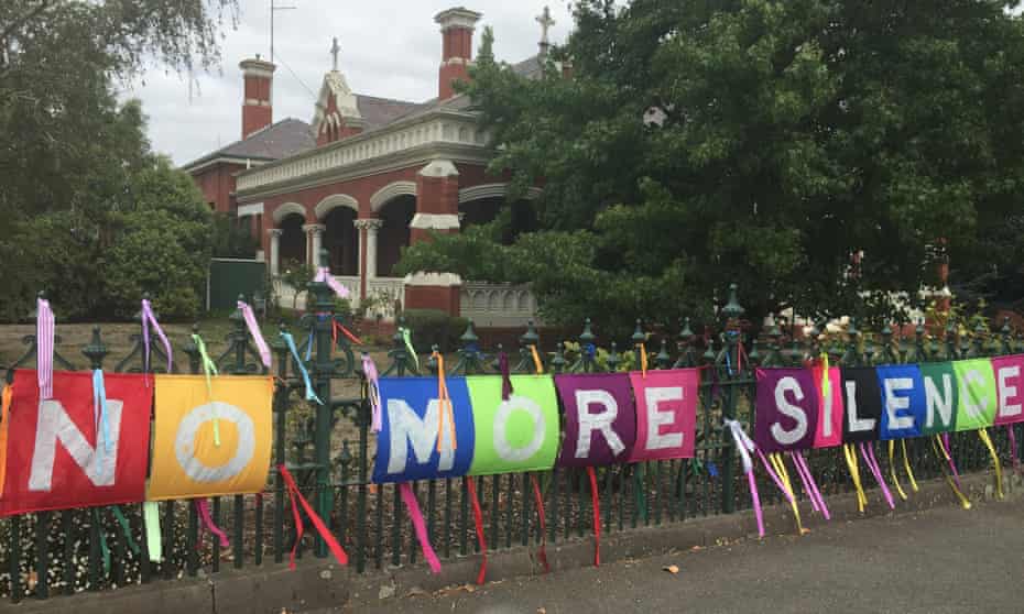 Residents of the Victorian town of Ballarat have tied ribbons to fences around Catholic institutions in support of abuse survivors.
