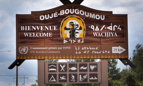 Cree in the 21st century ... a sign welcomes travellers to the Ouje-Bougoumou reserve in Quebec.