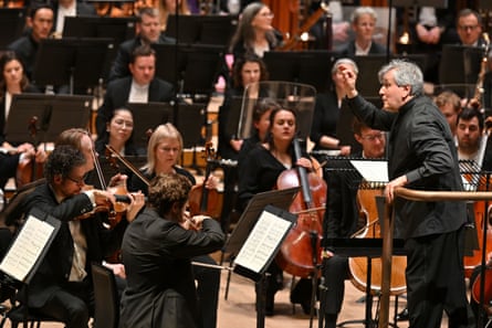 Sir Antonio Pappano in a dinner jacket conducting the The London Symphony Orchestra conducted by in a December 2024.