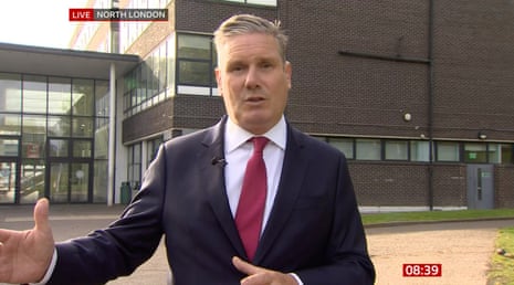 Keir Starmer accuses Rishi Sunak of putting champagne tax cut ahead of school safety – UK politics live | Politics Keir Starmer accuses Rishi Sunak of putting champagne tax cut ahead of school safety – UK politics live | Politics