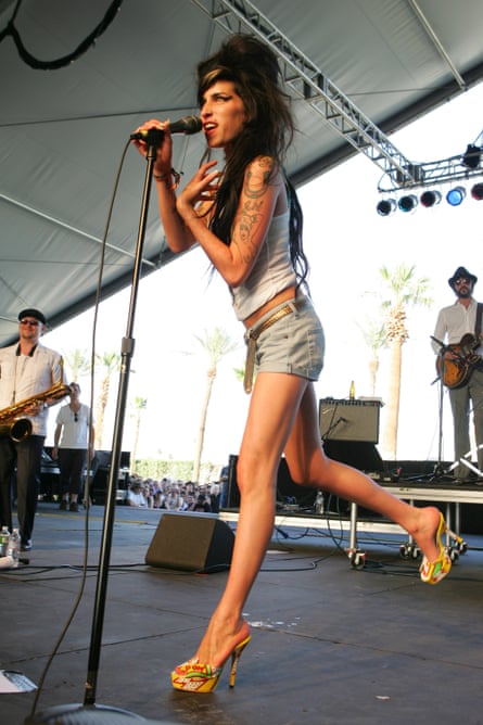 Amy Winehouse wearing Zap Pow shoes by Terry de Havilland in 2007.