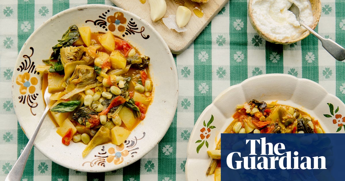 Rachel Roddy’s recipe for scafata, or Roman spring vegetable stew | A kitchen in Rome