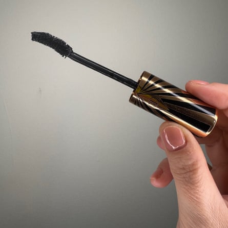 Charlotte Tilbury Exagger-Eyes Volume mascara brush