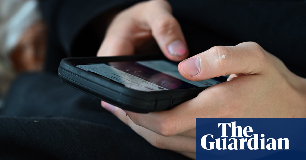 Commissioner calls for ban on apps that make deepfake nude images of children