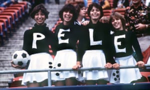Fans at Pele’s final game.