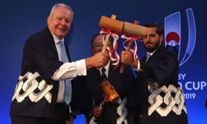 Sir Bill Beaumont (izquierda) con Agustín Pichot (derecha) en la víspera de la Copa Mundial de Rugby 2019 el año  pasado.