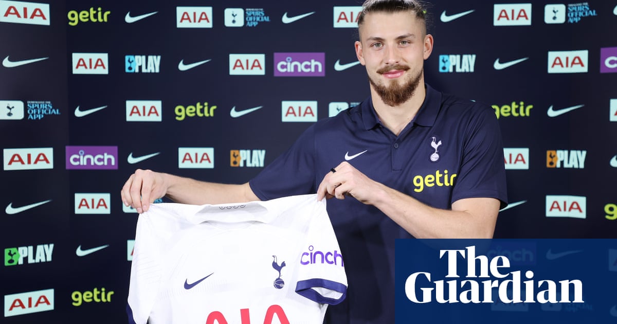 Дайер запечатва Мюнхен да премине под ръководството на Томас ТухелДрагузин